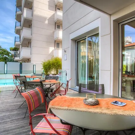 Residenza D-place Ponchielli * Riccione